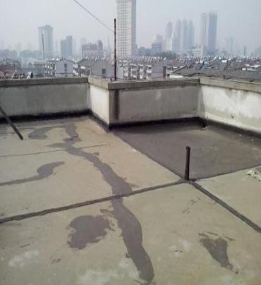 雅安漏水维修 楼顶漏水是什么原因，楼顶漏水维修方法是什么?